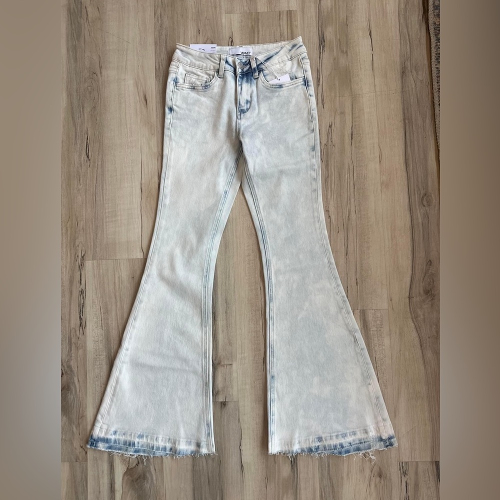 Vervet acid wash flares